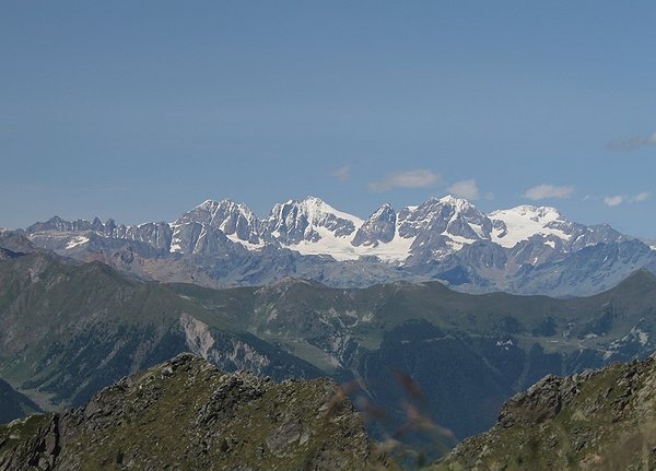 Testata della Valmalenco vista dalla cima del pizzo Torrenzuolo. Foto di Massimo Dei Cas, www.paesidivaltellina.it